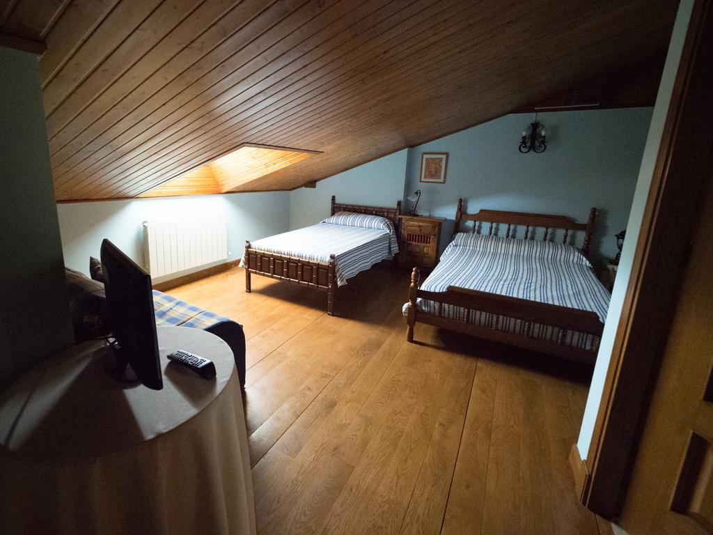 Casa Rural Martxoenea Landetxea Hotel Arruazu Bagian luar foto